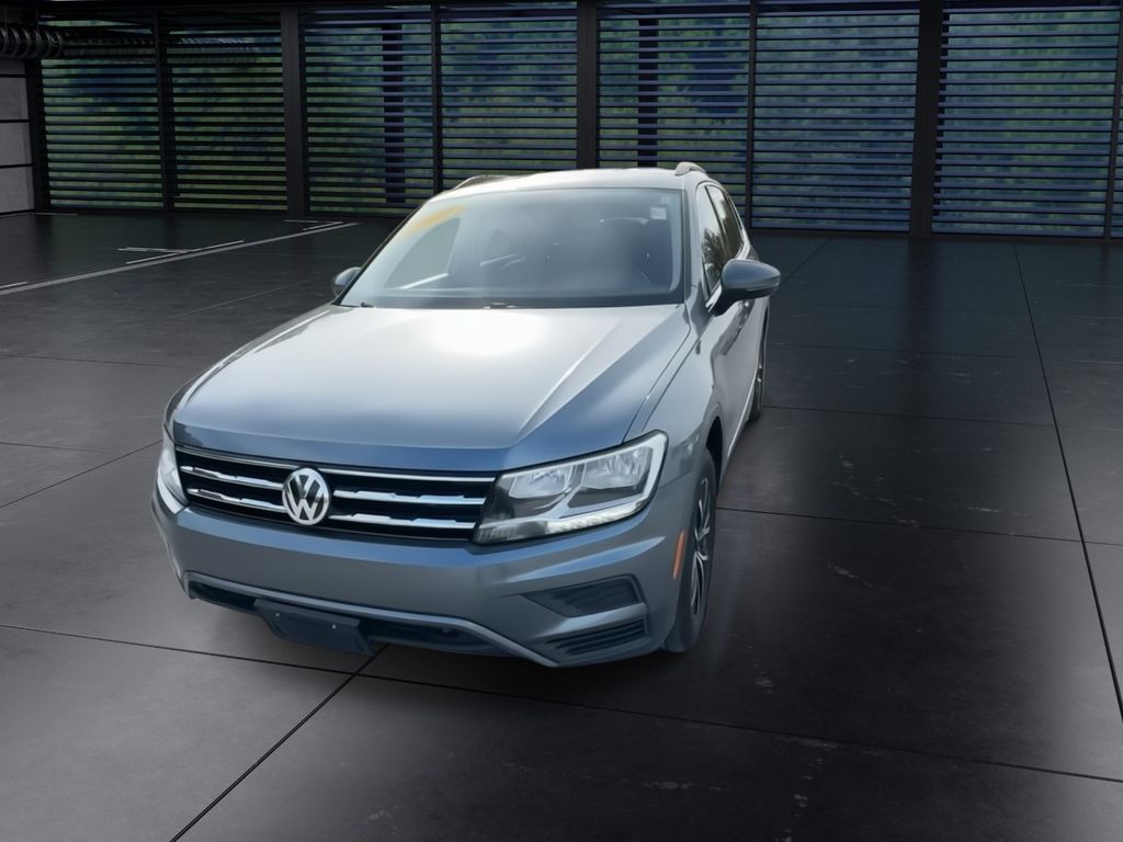 2021 Volkswagen Tiguan SE photo 2