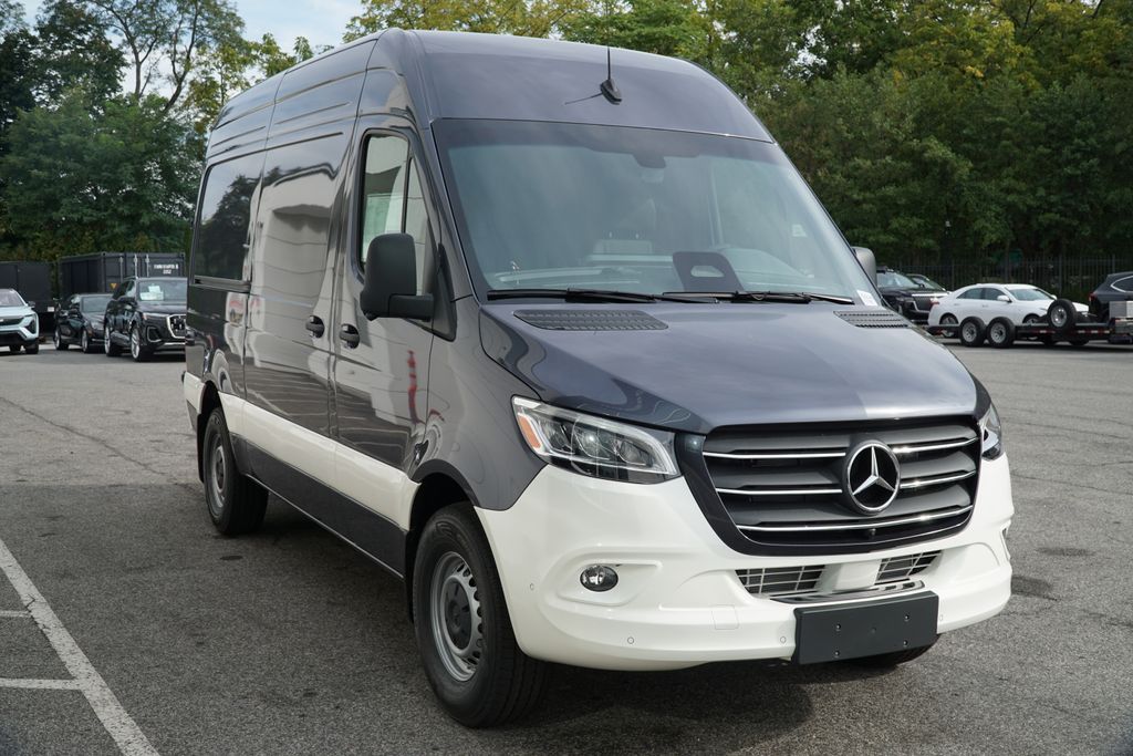 2025 Mercedes-Benz Sprinter Cargo Van Base's photo