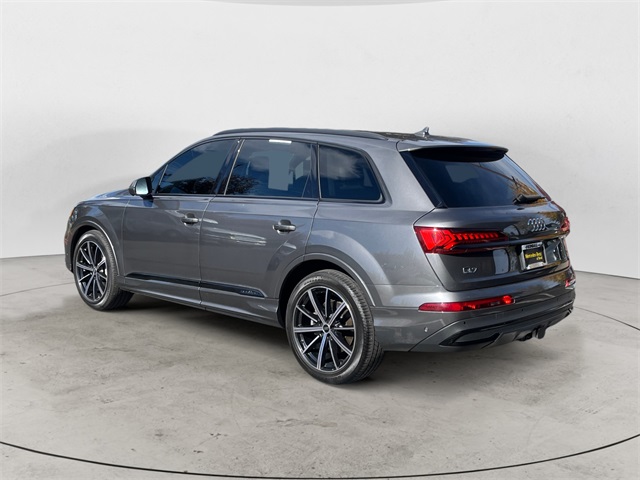 2024 Audi Q7 55 Prestige photo 3