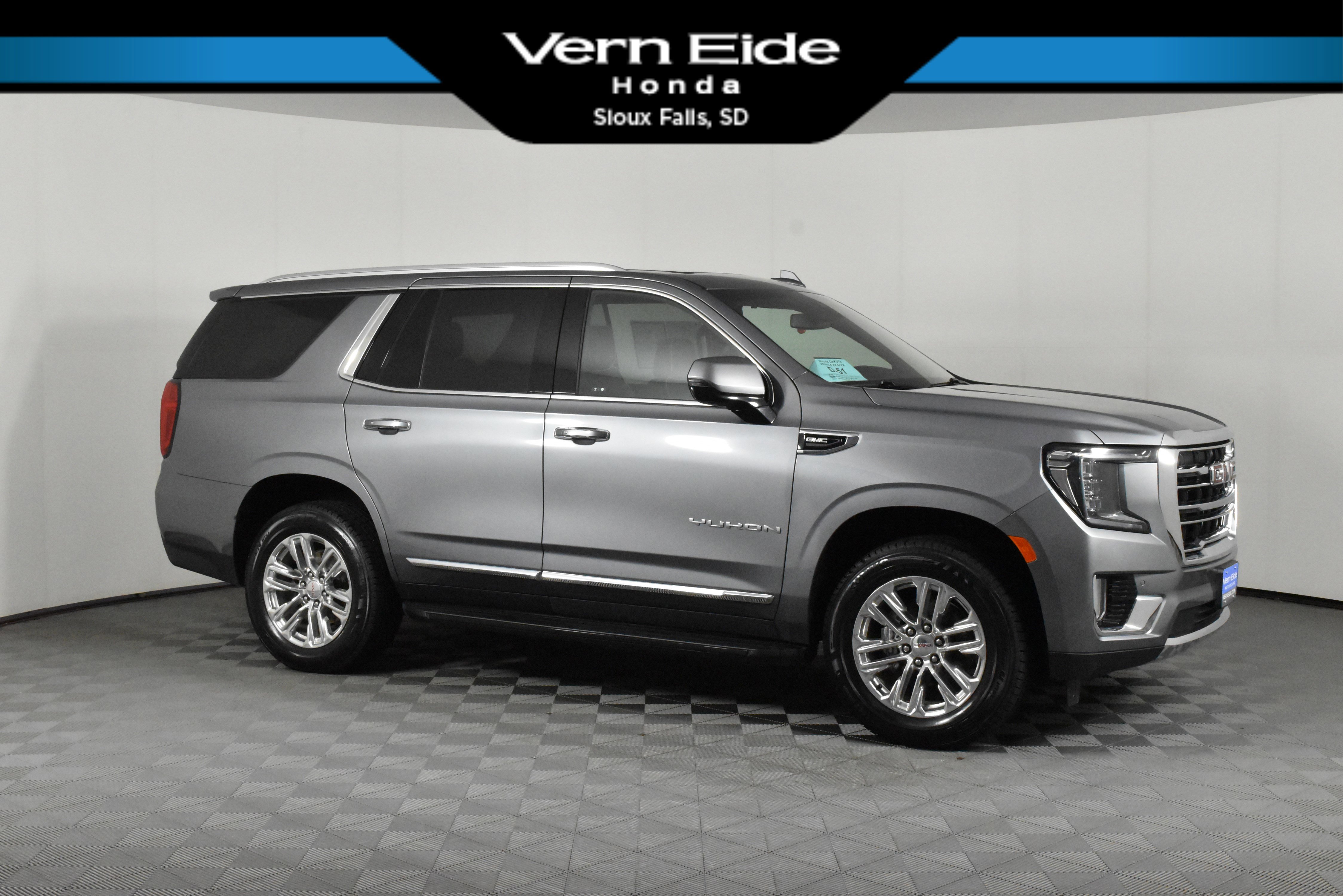 2022 GMC Yukon SLT's photo