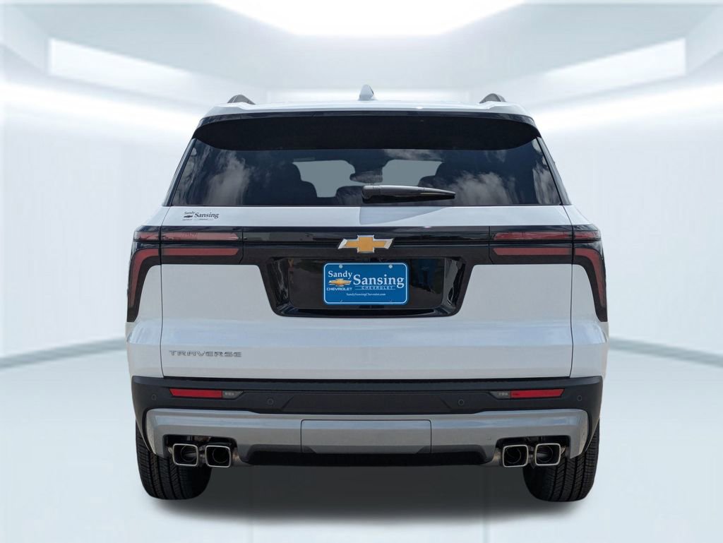 2025 Chevrolet Traverse photo 4