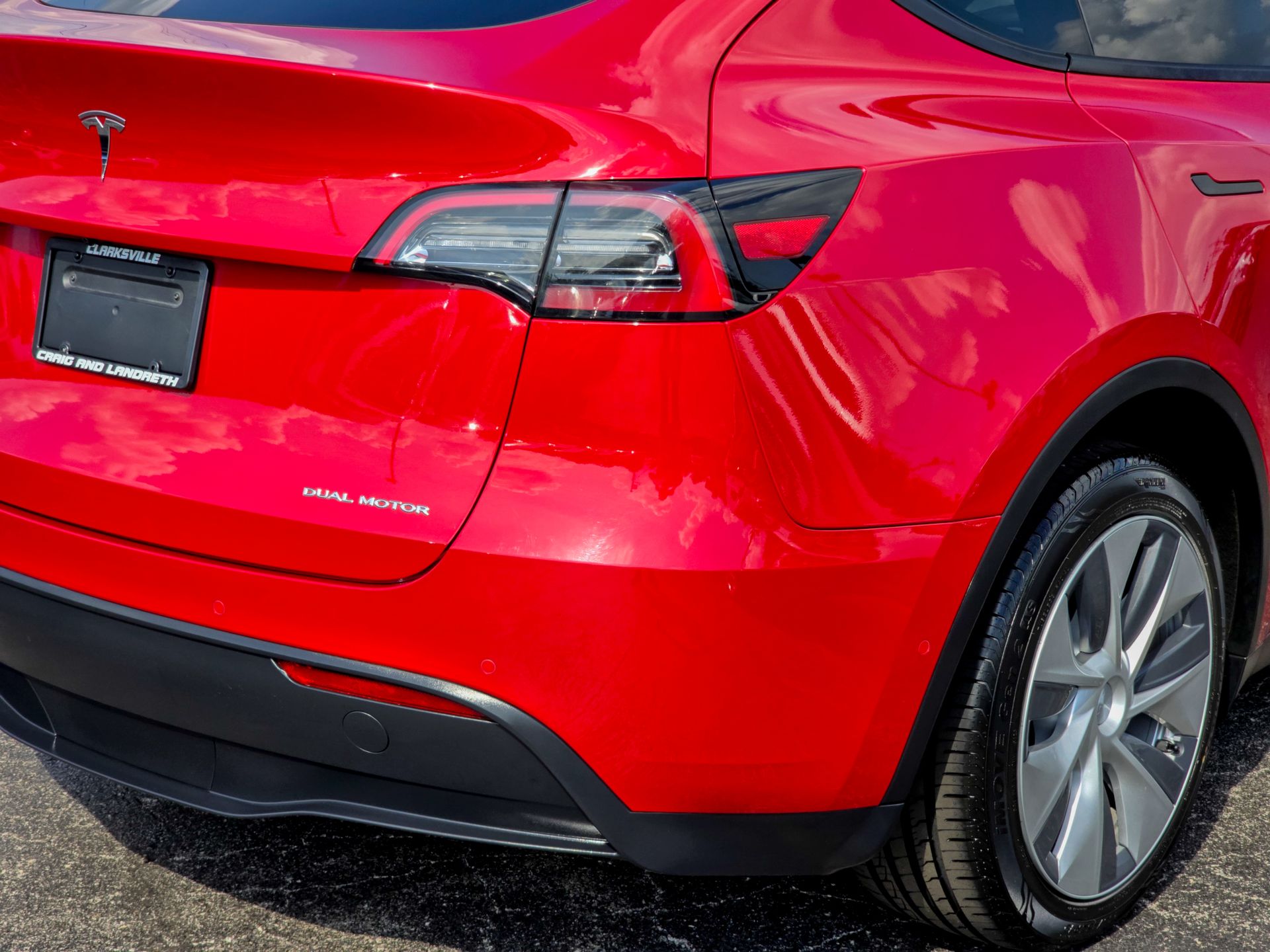 2021 Tesla Model Y Long Range photo 18