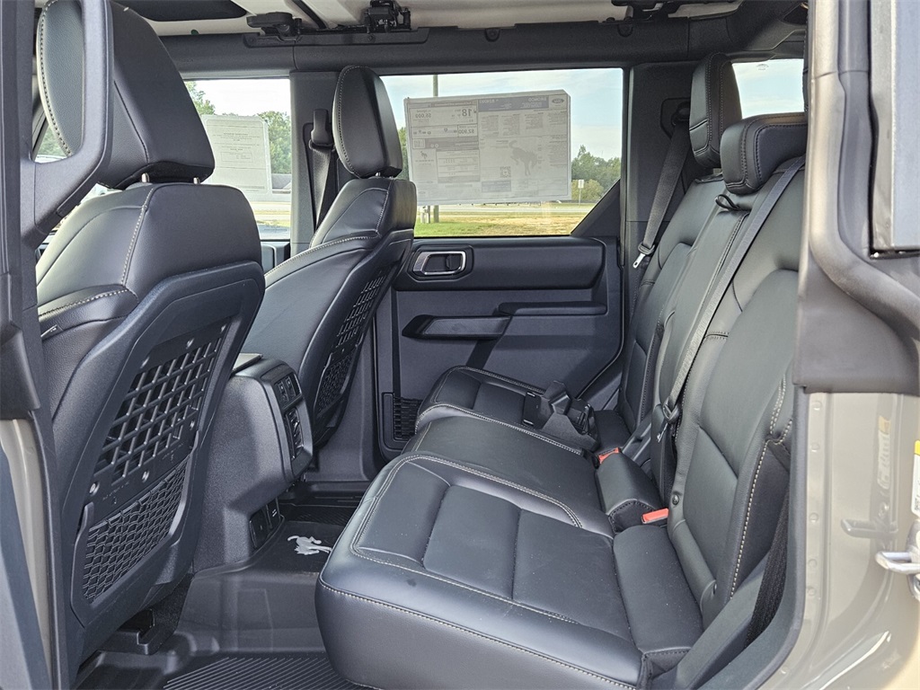 2025 Ford Bronco Badlands photo 5
