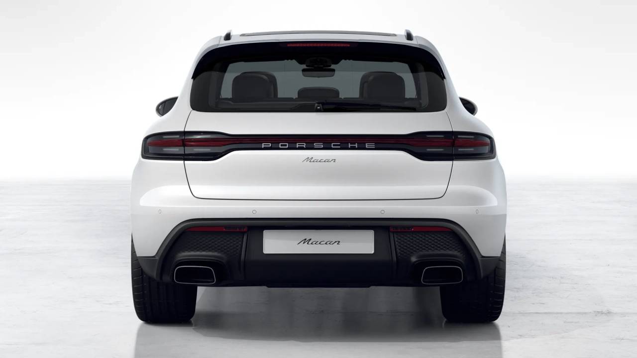 2026 Porsche Macan T photo 8