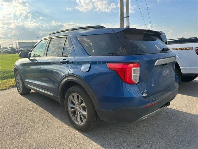 2021 Ford Explorer XLT photo 2
