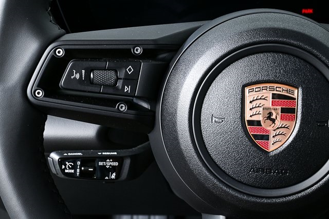 2025 Porsche Macan Electric photo 9