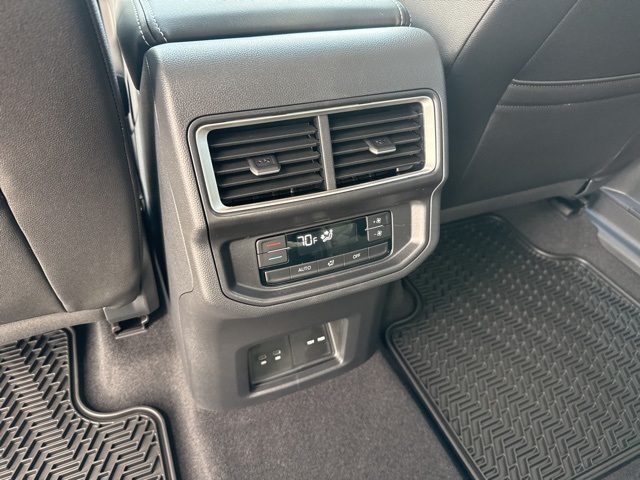 2026 Volkswagen Atlas SE Technology photo 22