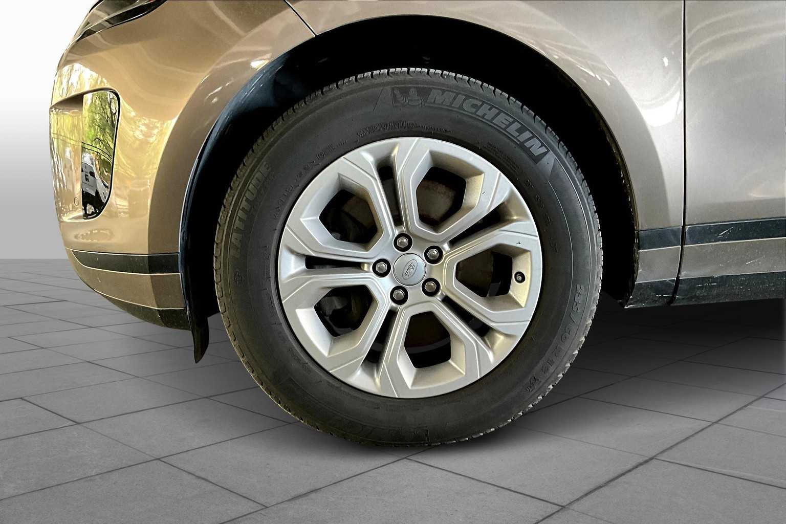 2020 Land Rover Range Rover Evoque S photo 9