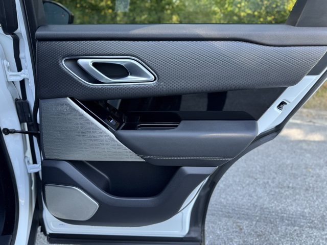 2023 Land Rover Range Rover Velar S photo 16