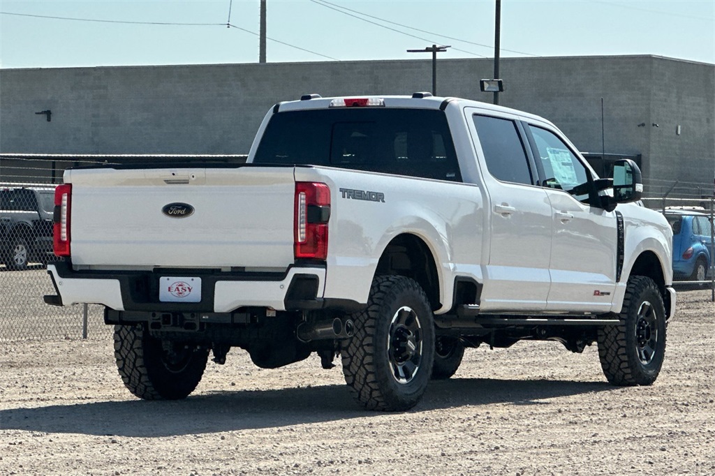 2025 Ford F-350 Lariat photo 4