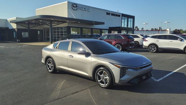 2025 Kia K4 LXS's photo