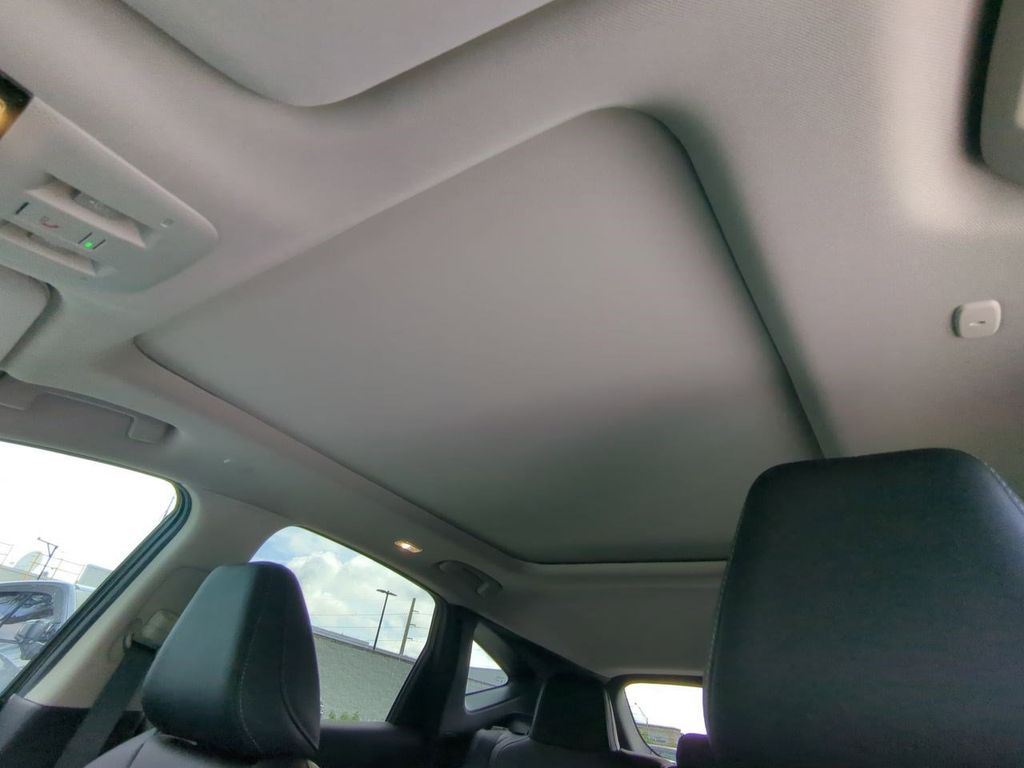 2025 Nissan Murano SL photo 19