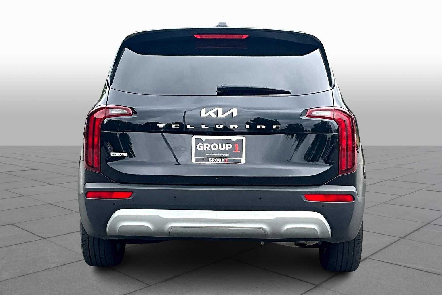 2022 Kia Telluride LX photo 4