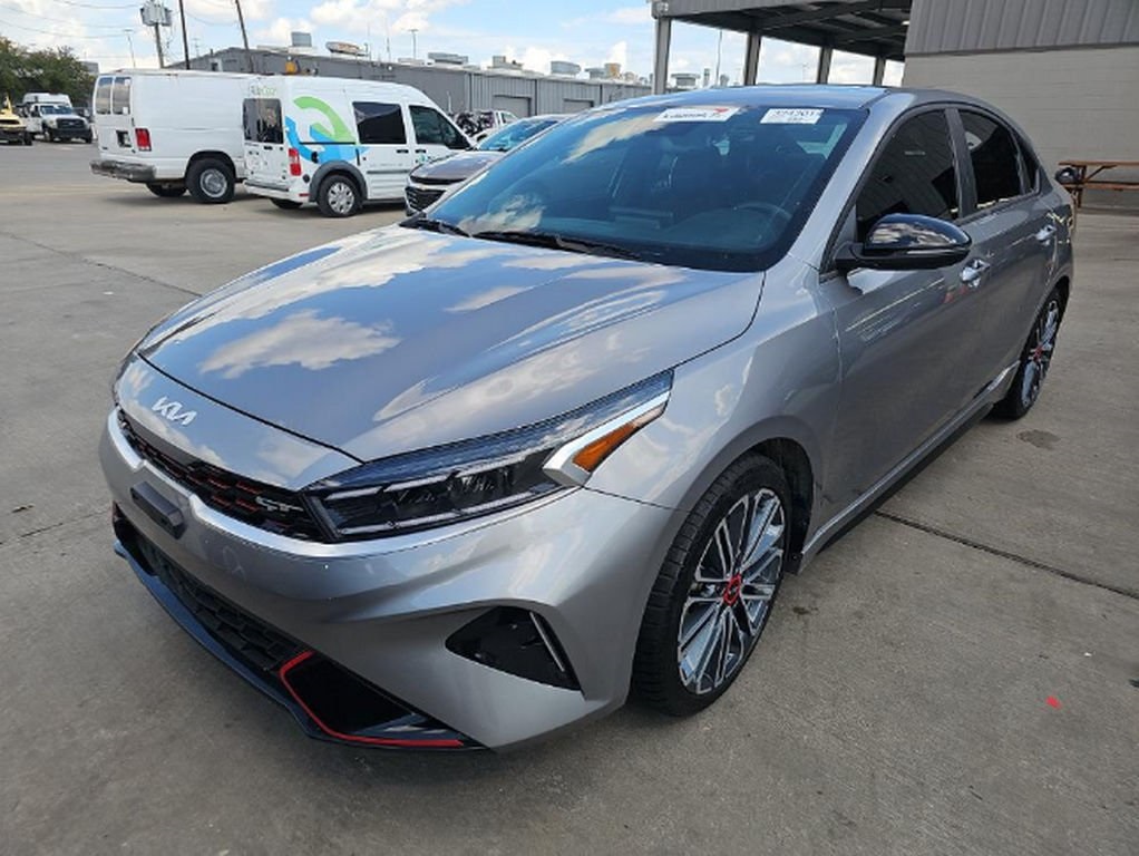 2024 Kia Forte GT photo 2