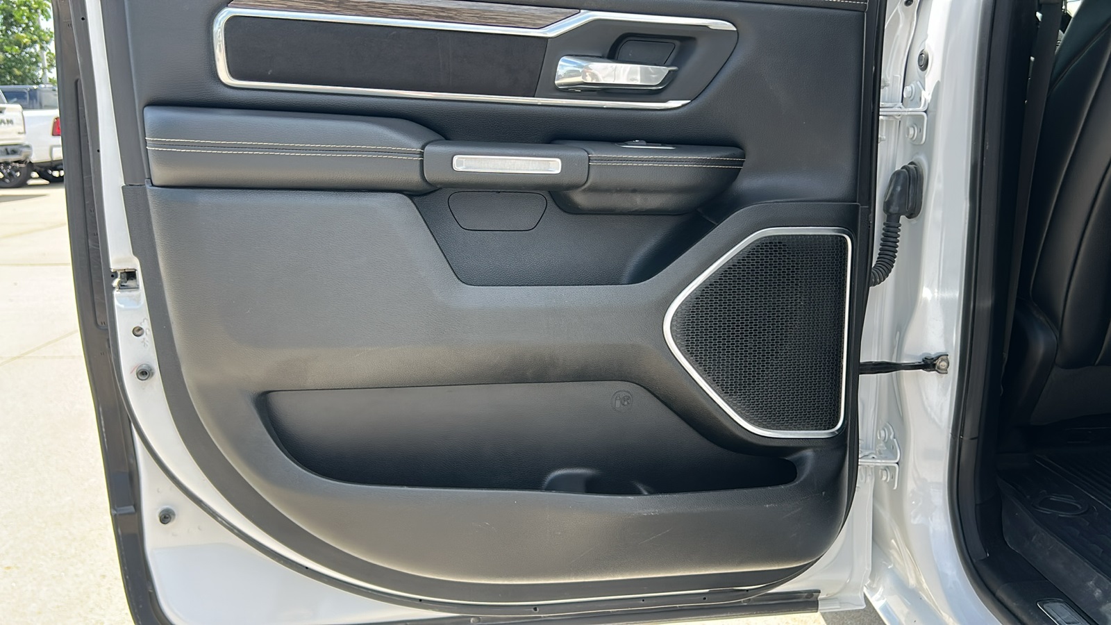 2020 Ram 1500 Laramie photo 17