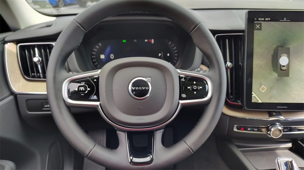 2026 Volvo XC60 B5 Plus photo 12
