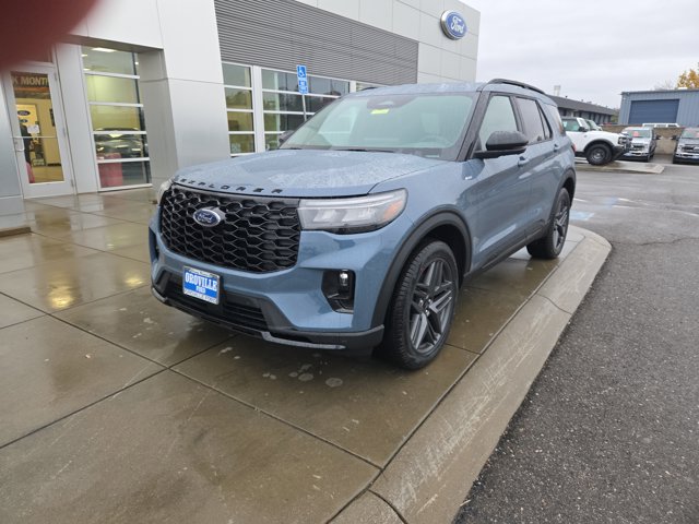 2026 Ford Explorer ST-LINE's photo