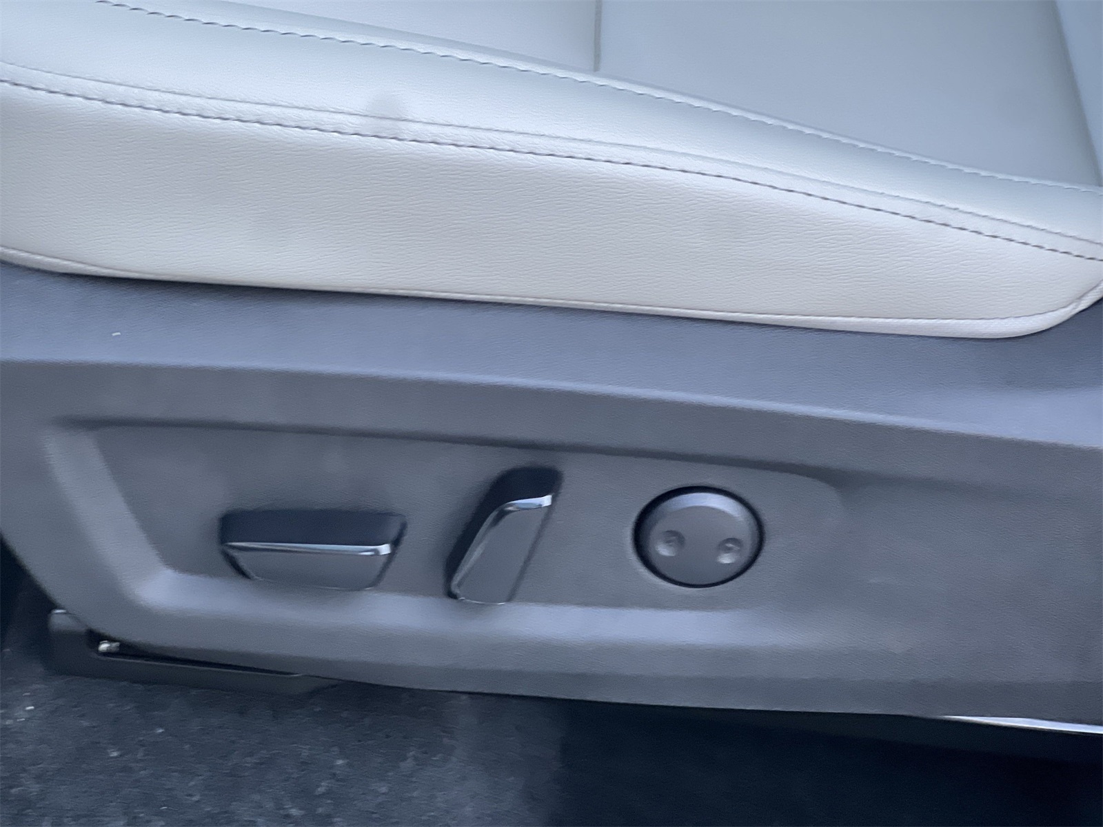 2025 Nissan Murano SL photo 21