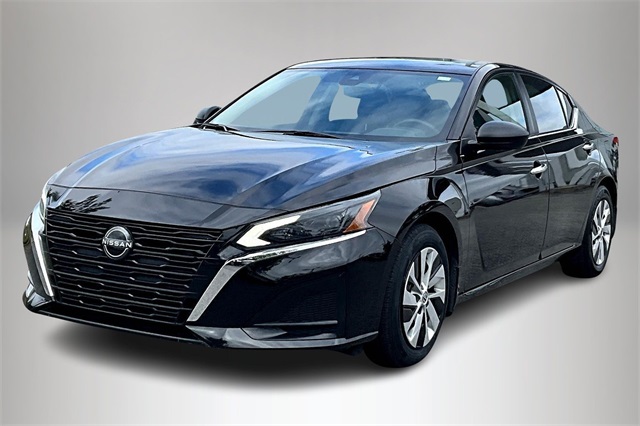 2024 Nissan Altima 2.5 S photo 2