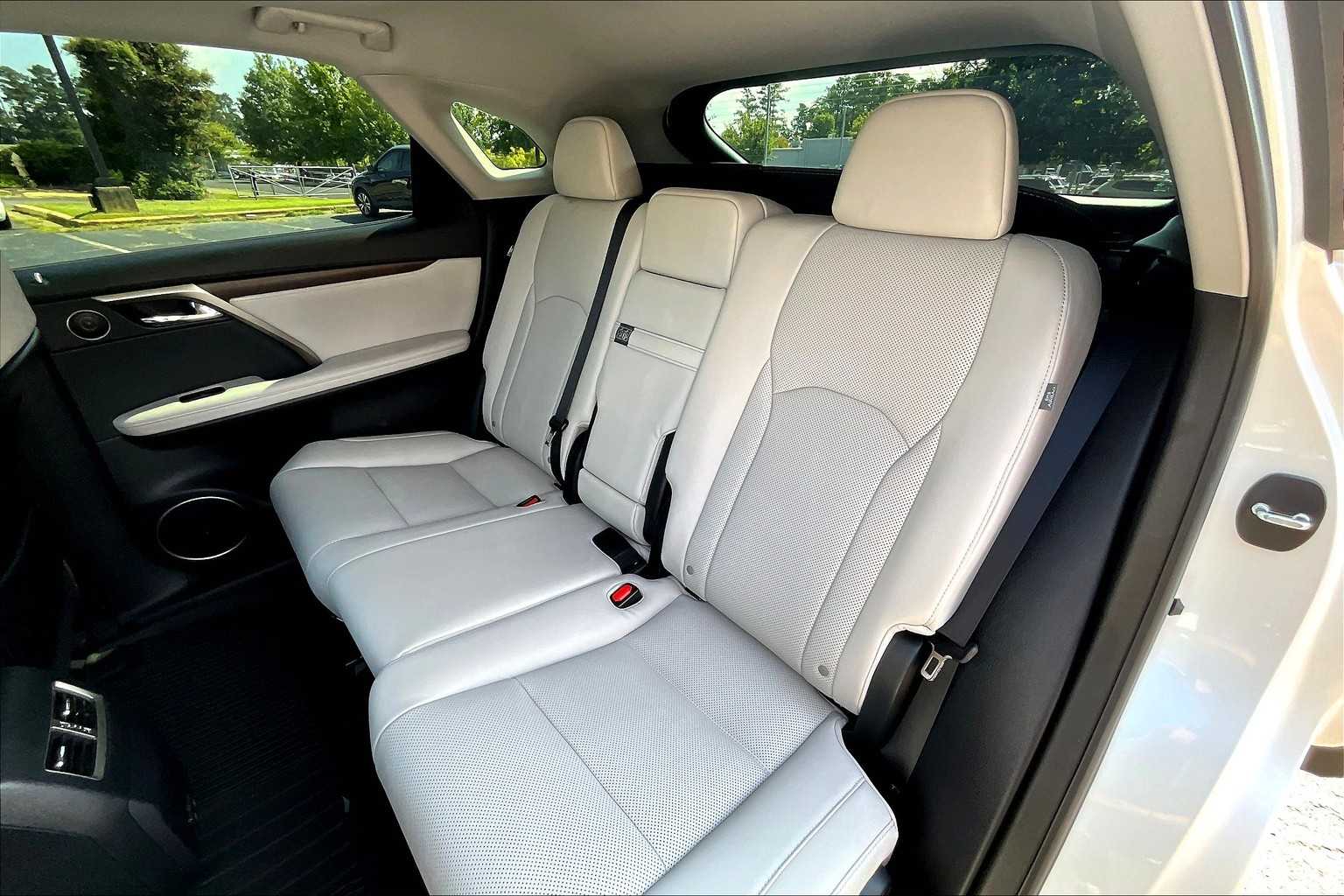 2022 Lexus RX Premium photo 19