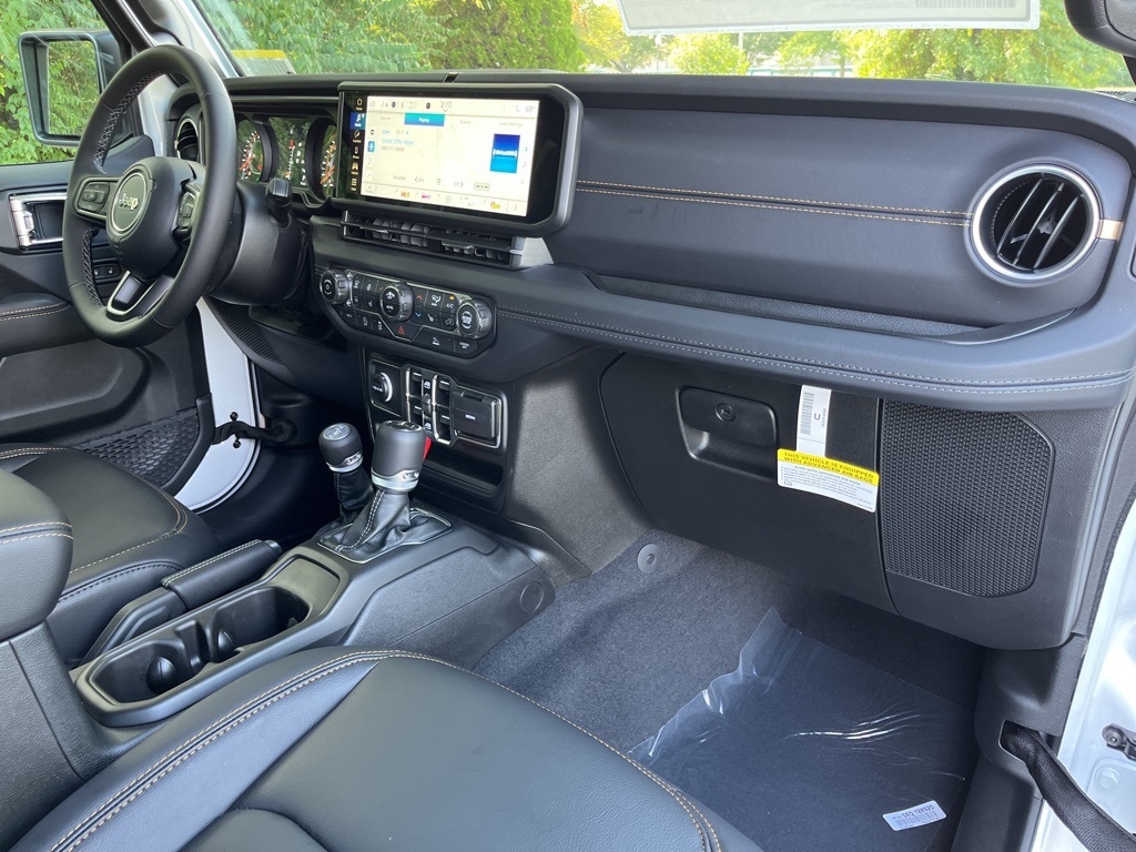 2025 Jeep Gladiator Sport photo 36