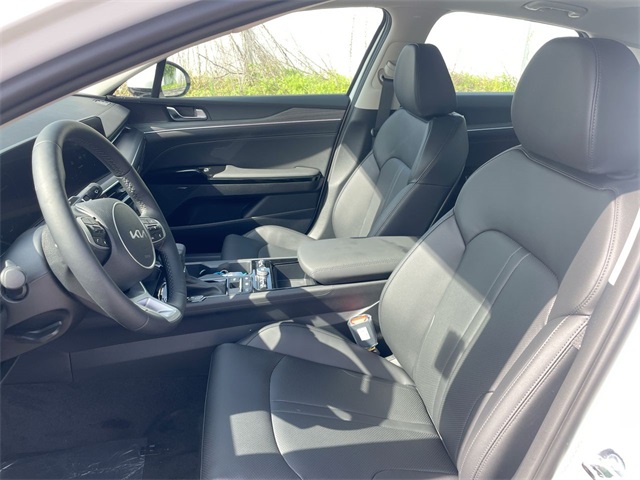 2025 Kia K5 EX photo 33