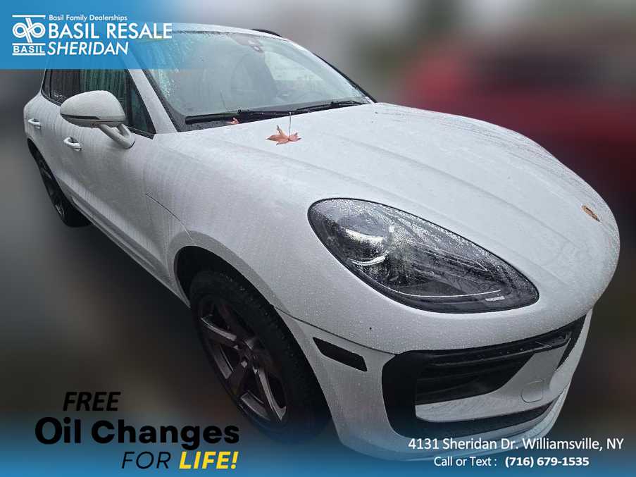 2023 Porsche Macan Base's photo