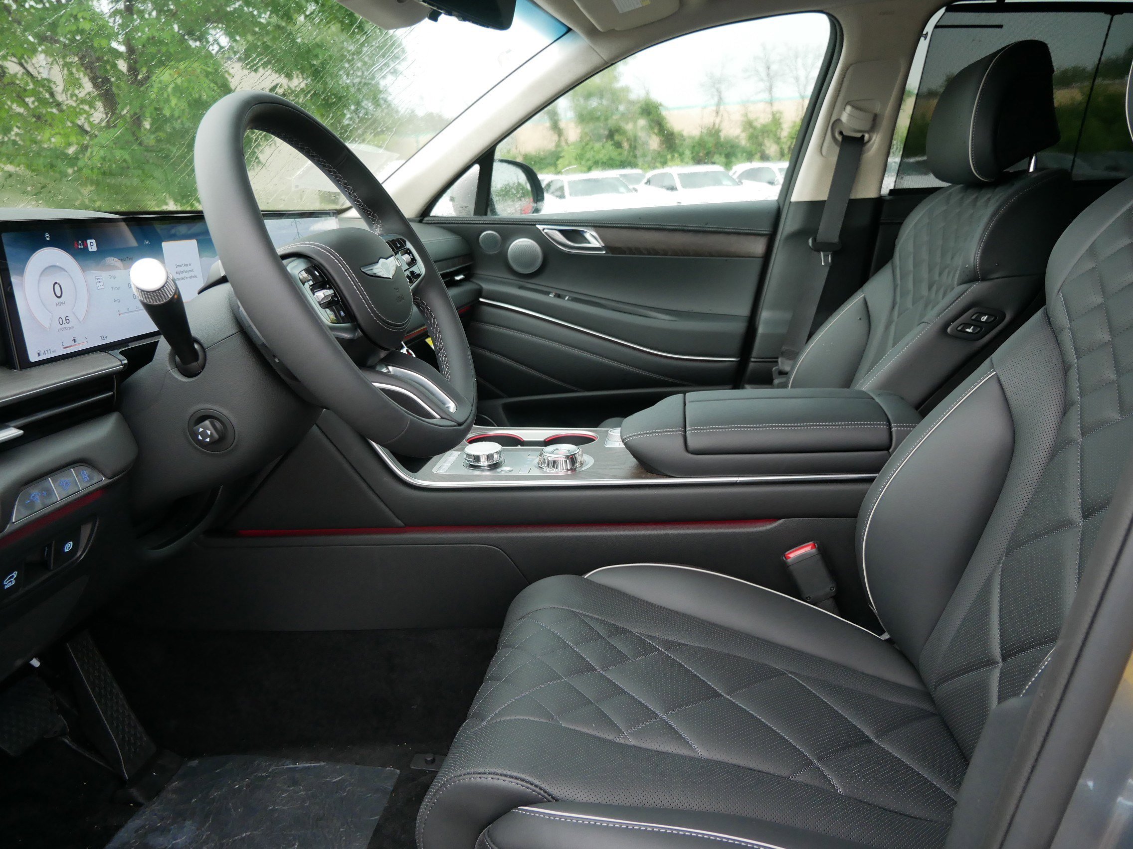 2025 Genesis GV80 Prestige AWD photo 4