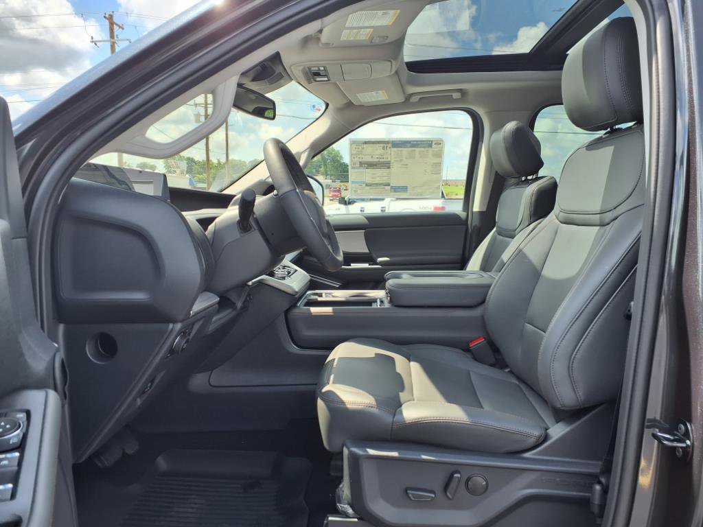 2025 Ford Expedition MAX EL photo 15