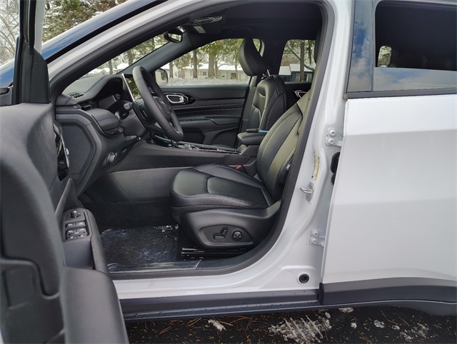 2026 Jeep Compass Limited Altitude photo 2