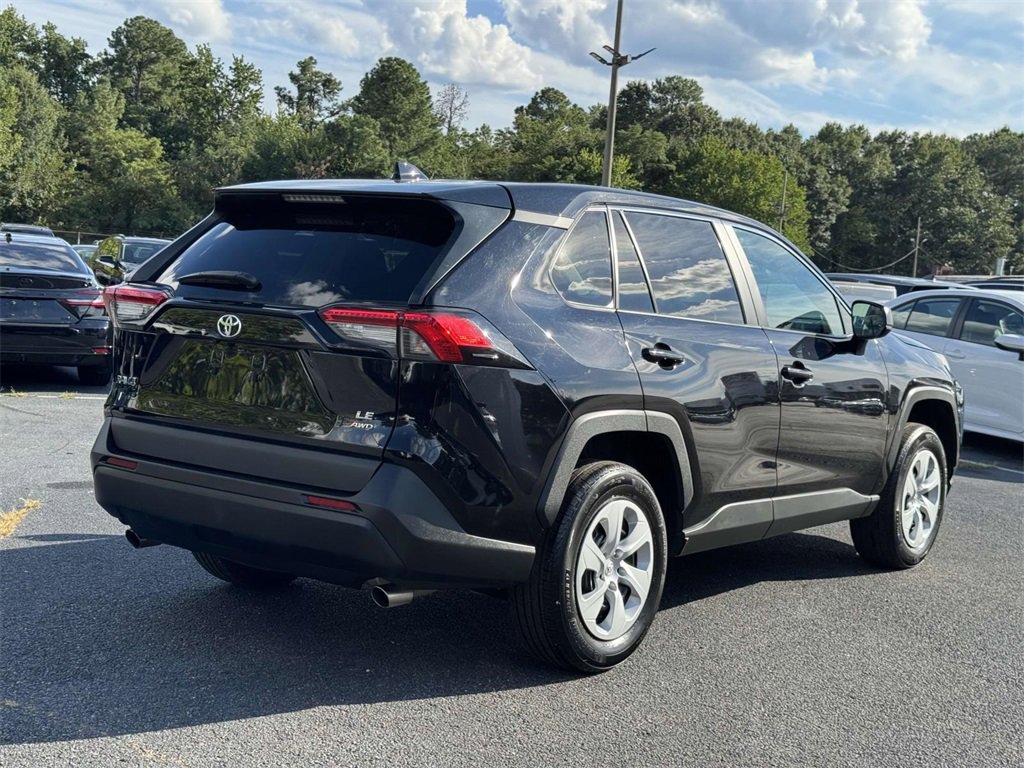 2024 Toyota RAV4 LE photo 14
