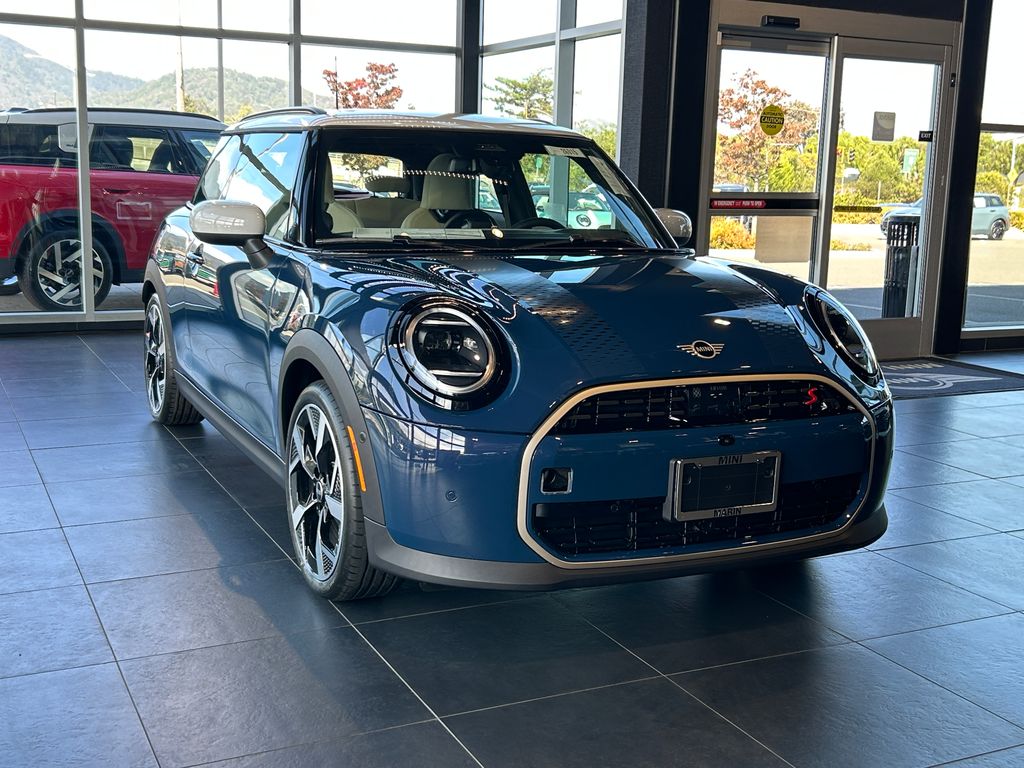 2026 Mini Cooper Hardtop S 2 Door Iconic photo 7