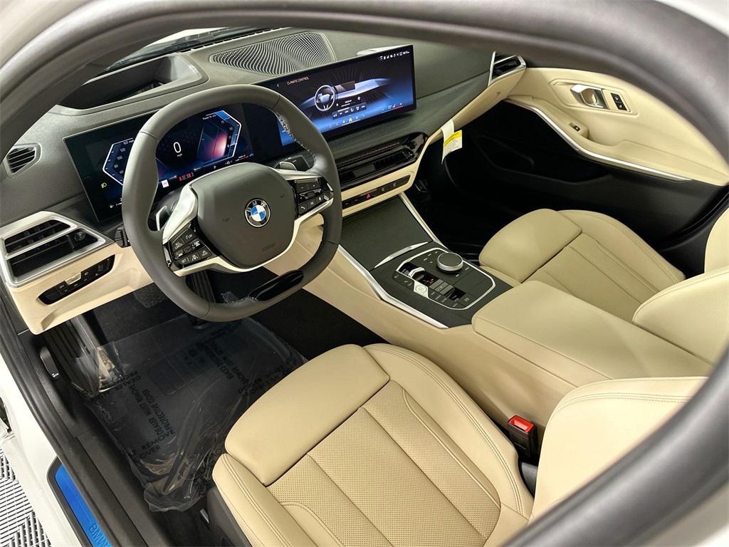 2025 Bmw 330i xDrive photo 10