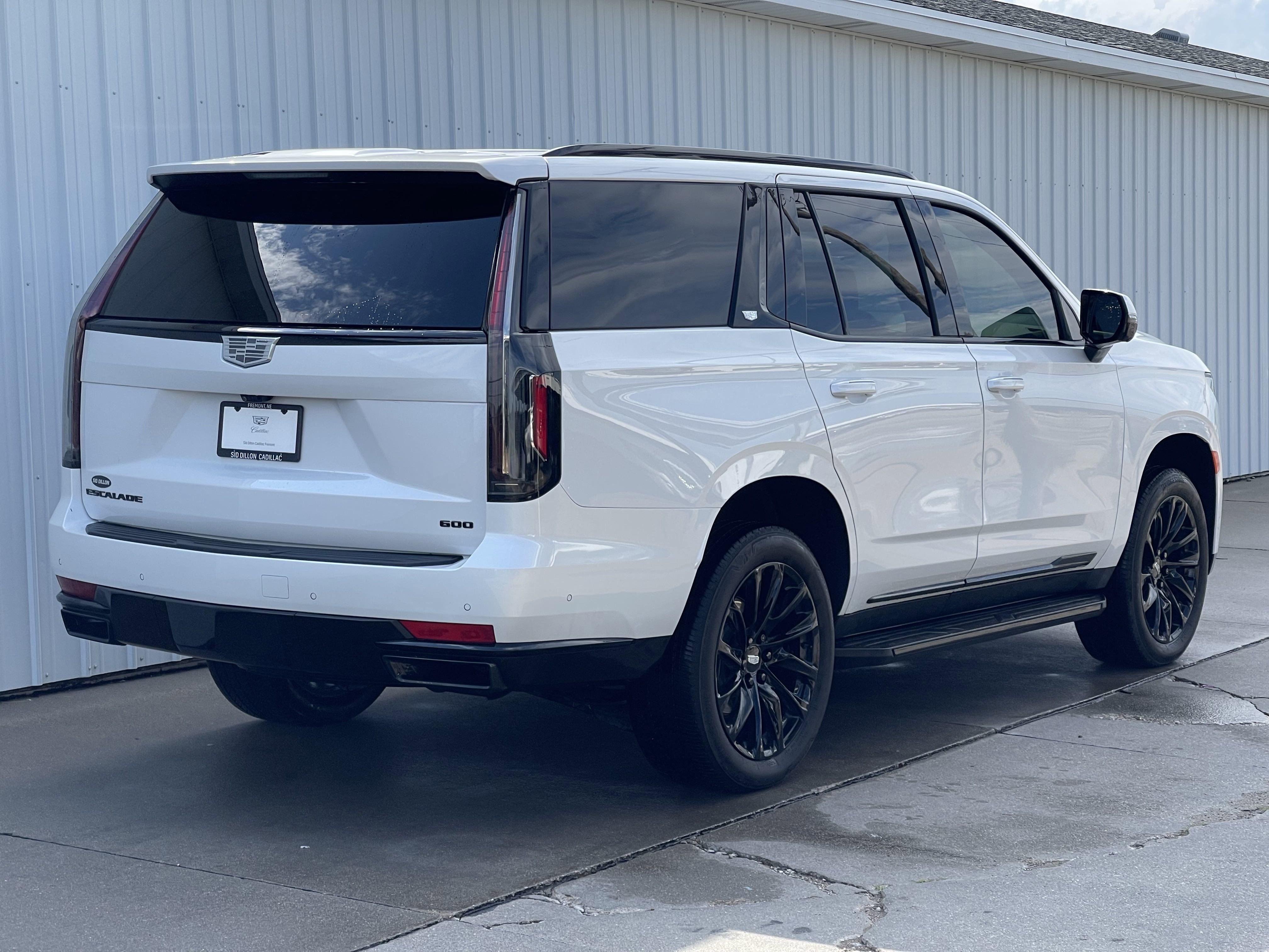 2023 Cadillac Escalade Sport Platinum photo 7