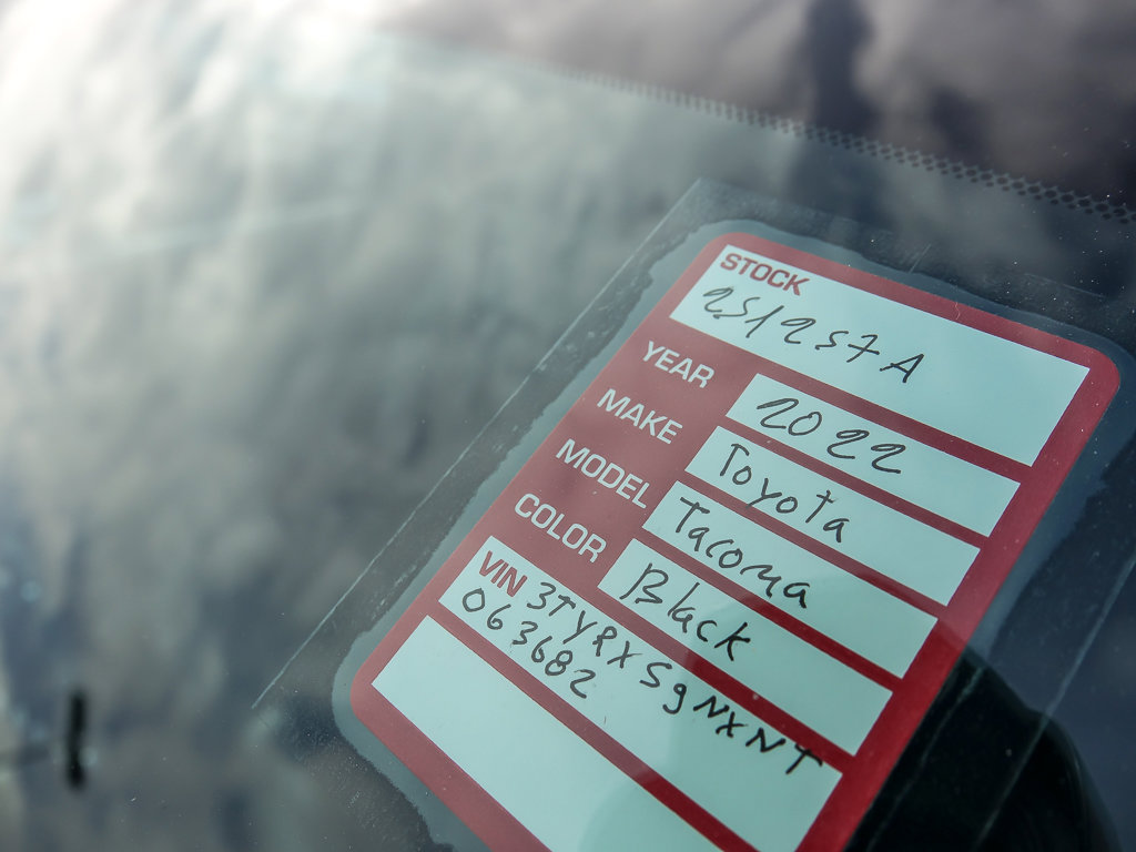 2022 TOYOTA TACOMA - Image 25