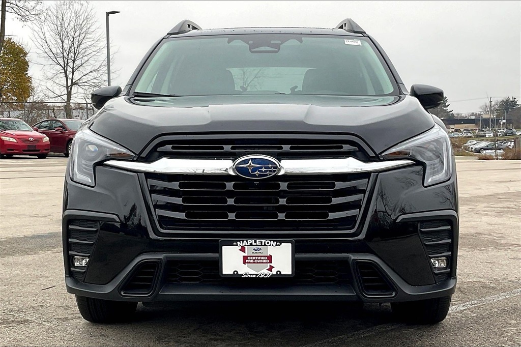 2025 Subaru Ascent Limited photo 2