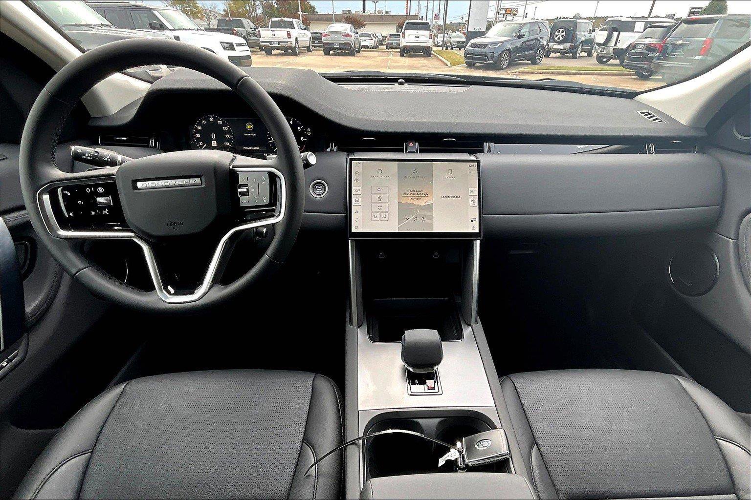 2025 Land Rover Discovery Sport S photo 4