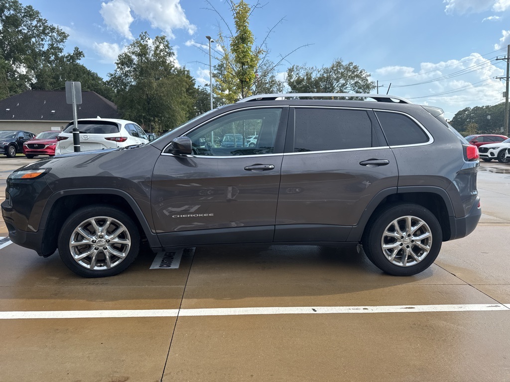 2018 Jeep Cherokee Latitude photo 2