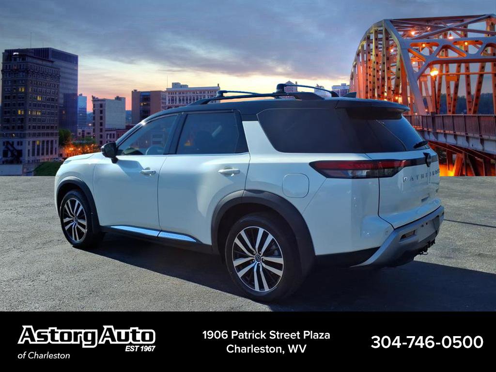 2024 Nissan Pathfinder Platinum photo 4