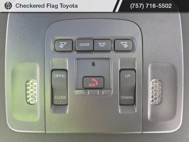 2025 Toyota Camry SE photo 23