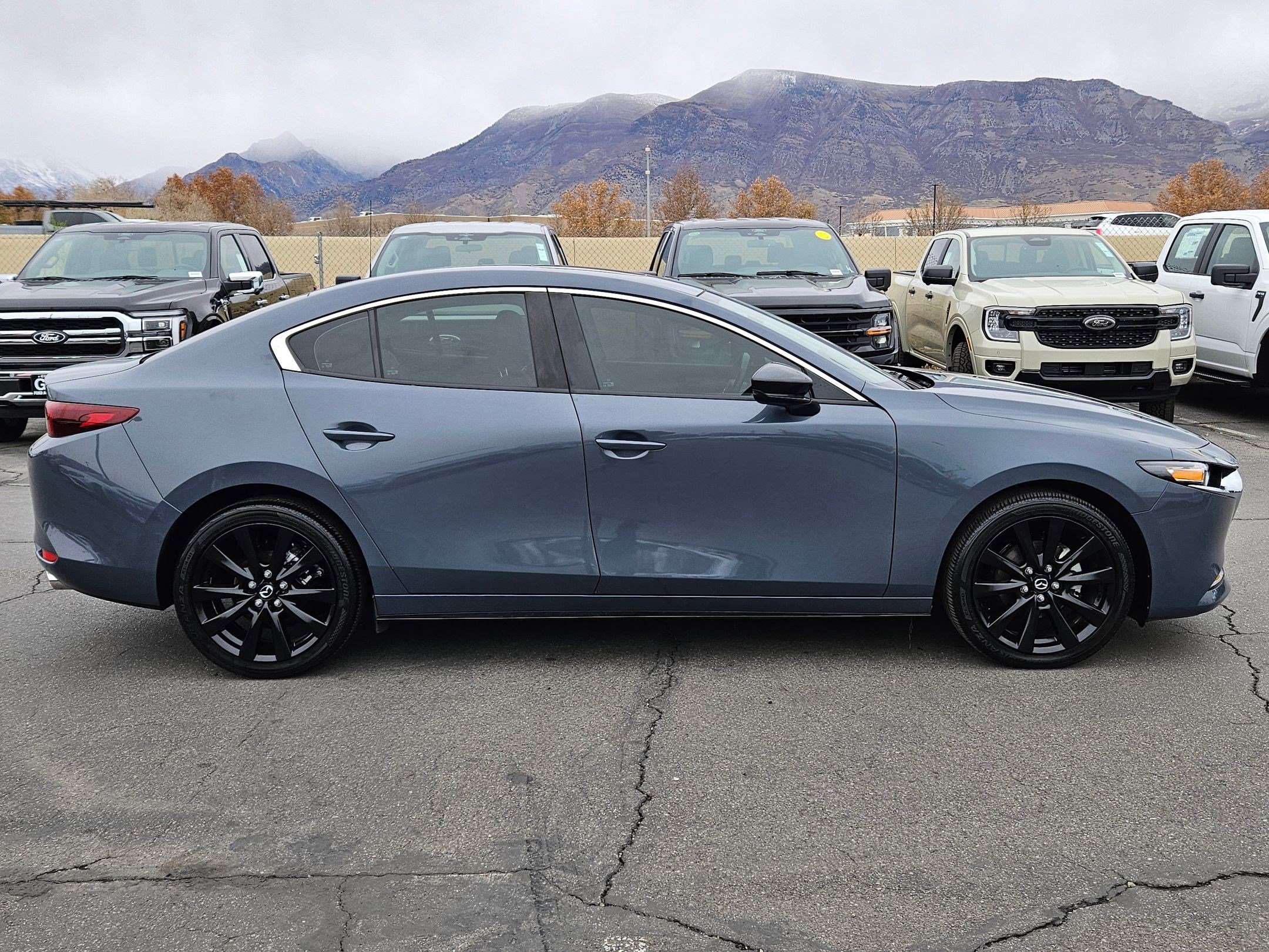 2023 Mazda Mazda3 2.5 s Carbon photo 2