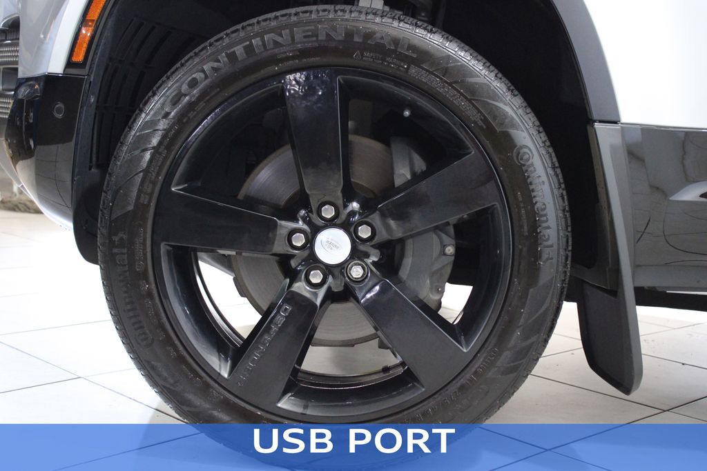 2023 Land Rover Defender 110 X-Dynamic SE photo 10