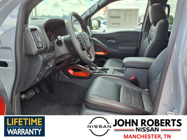 2025 Nissan Frontier PRO-4X photo 3