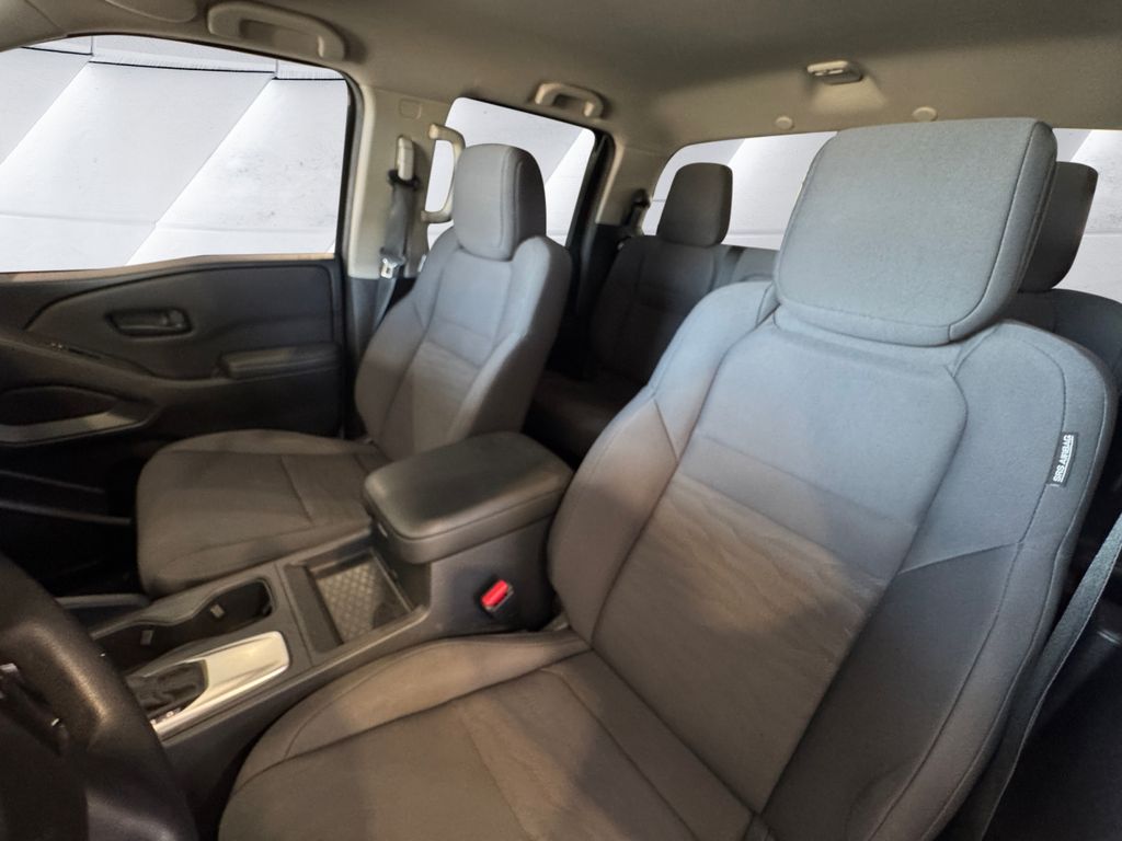 2022 Nissan Frontier S photo 8