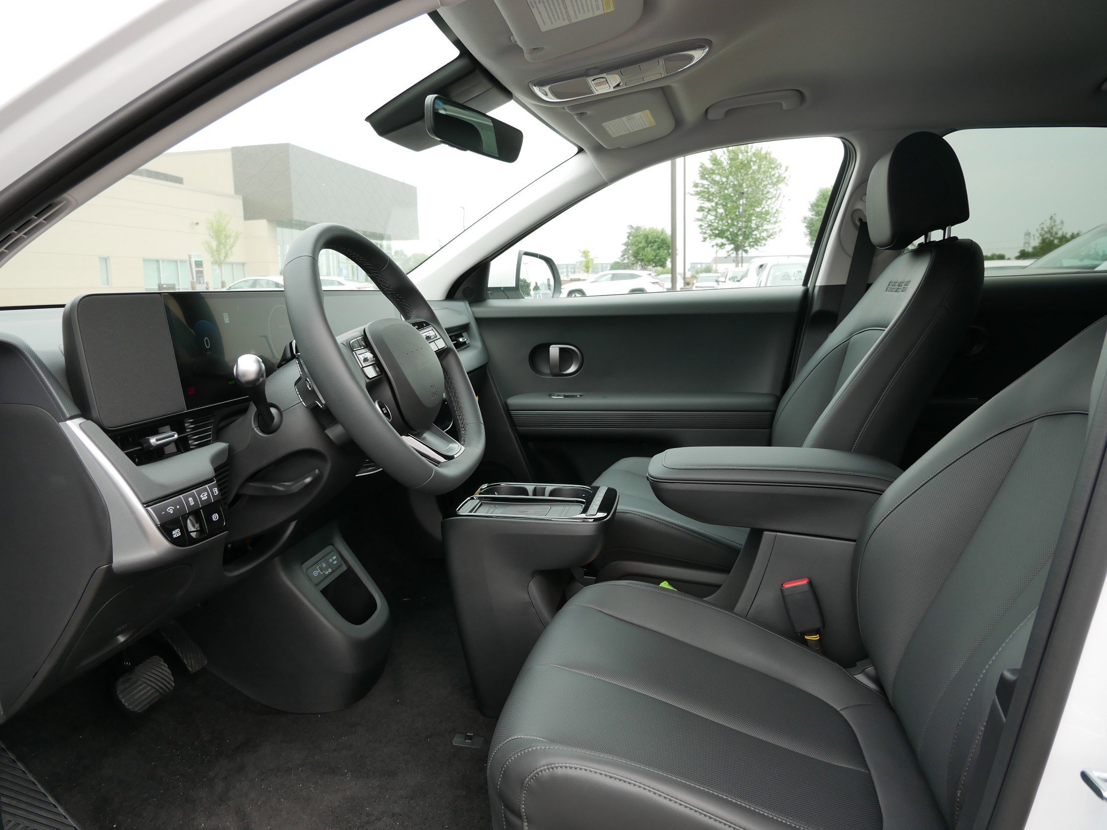 2025 Hyundai Ioniq 5 SEL photo 6