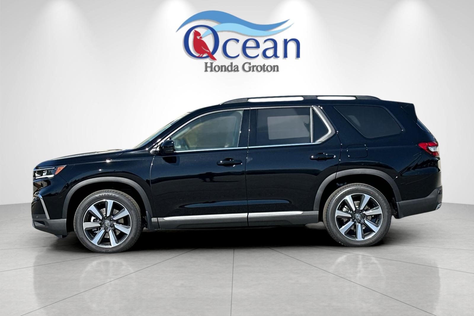 2025 Honda Pilot Touring photo 2