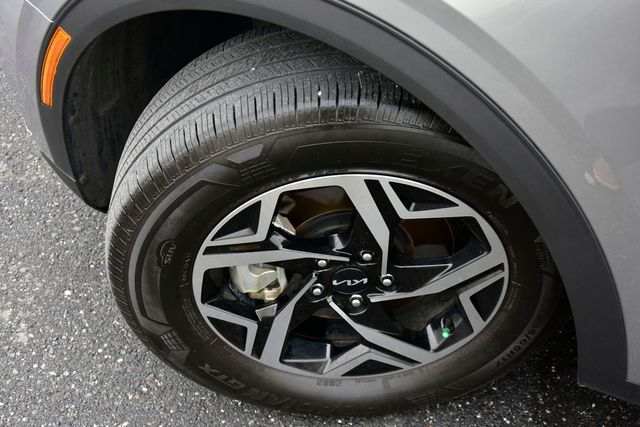 2025 Kia Sportage LX photo 26