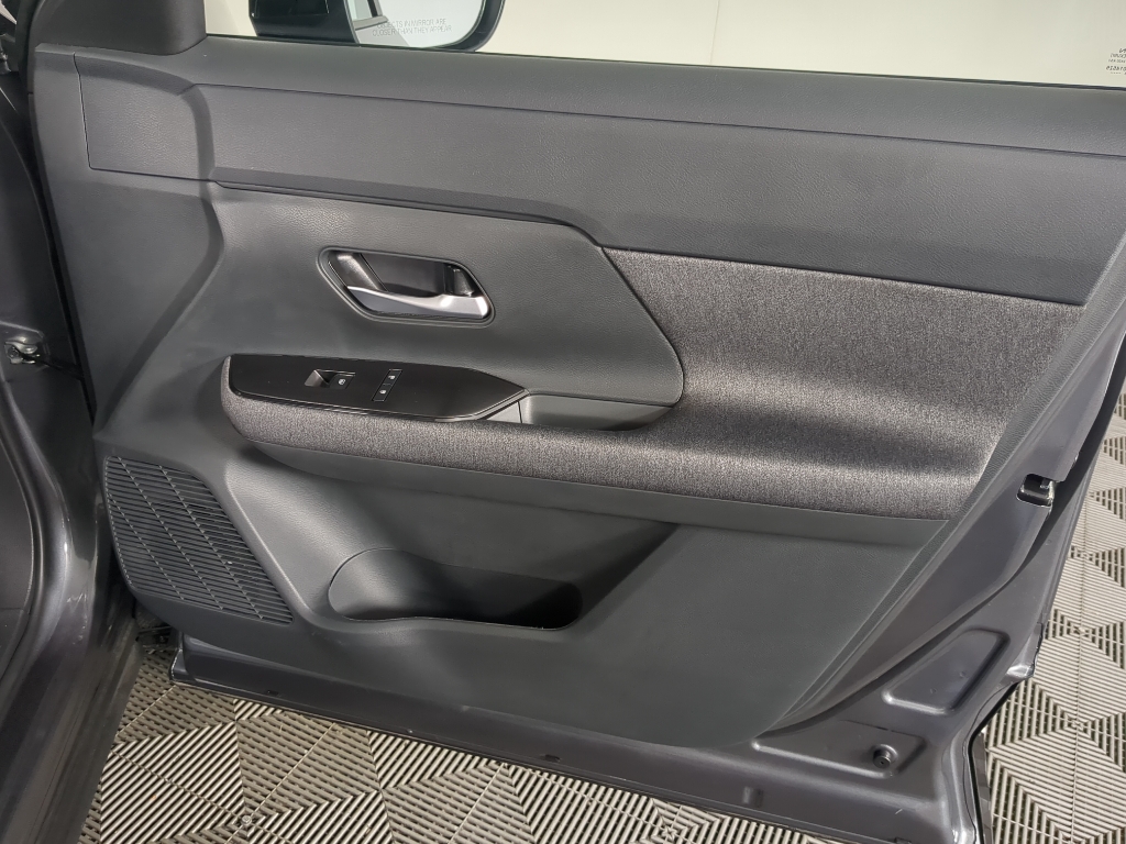 2026 Nissan Kicks SV photo 14