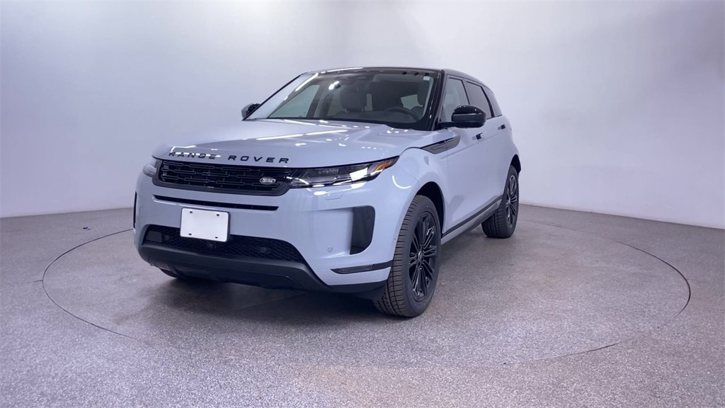 2025 Land Rover Range Rover S photo 3