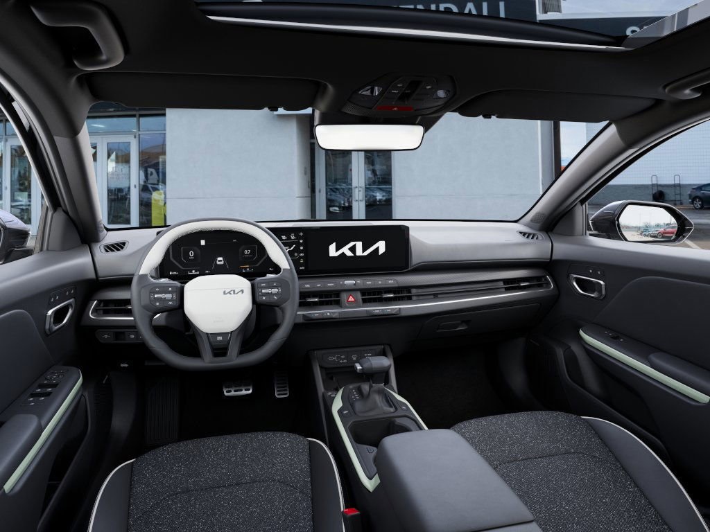 2025 Kia K4 GT-Line photo 13